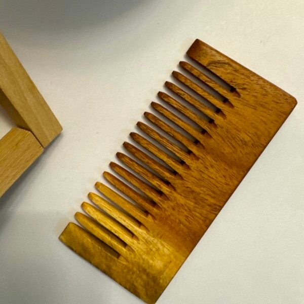 Oil-Treated Detangling Comb – Best Comb for Smooth, Tangle-Free Hair in India - Good Origins Store